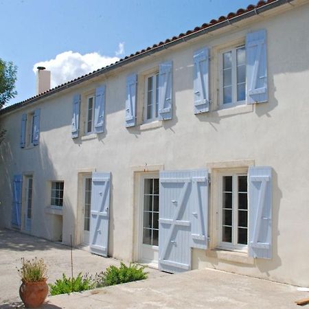 La Tonnelle Fleurie Chambres D'Hotes Sainte-Soulle Exterior foto