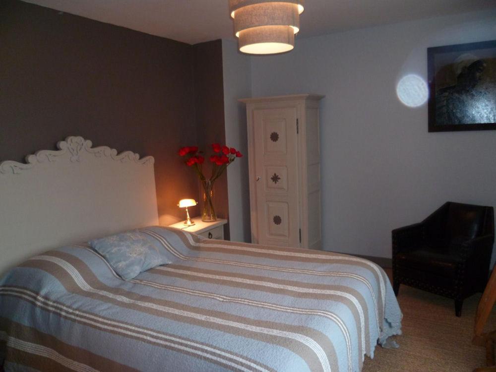 La Tonnelle Fleurie Chambres D'Hotes Sainte-Soulle Exterior foto